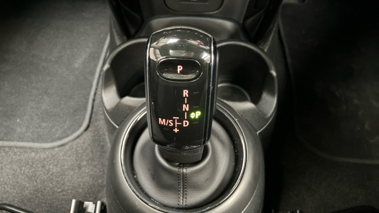 MINI Hatchback 1.5 Cooper Classic 5dr Auto Petrol Hatchback